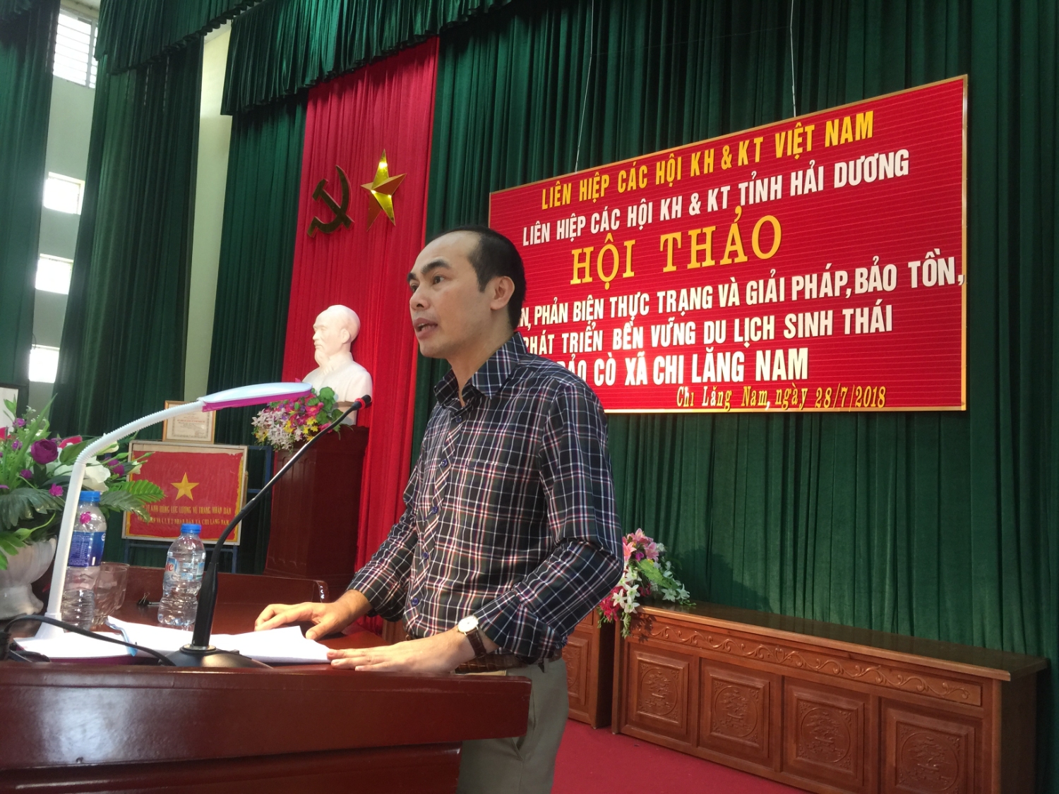 TS Nguyễn Kim Diện Chủ tịch Liên hiệp Hội phát biểu tại Hội thảo