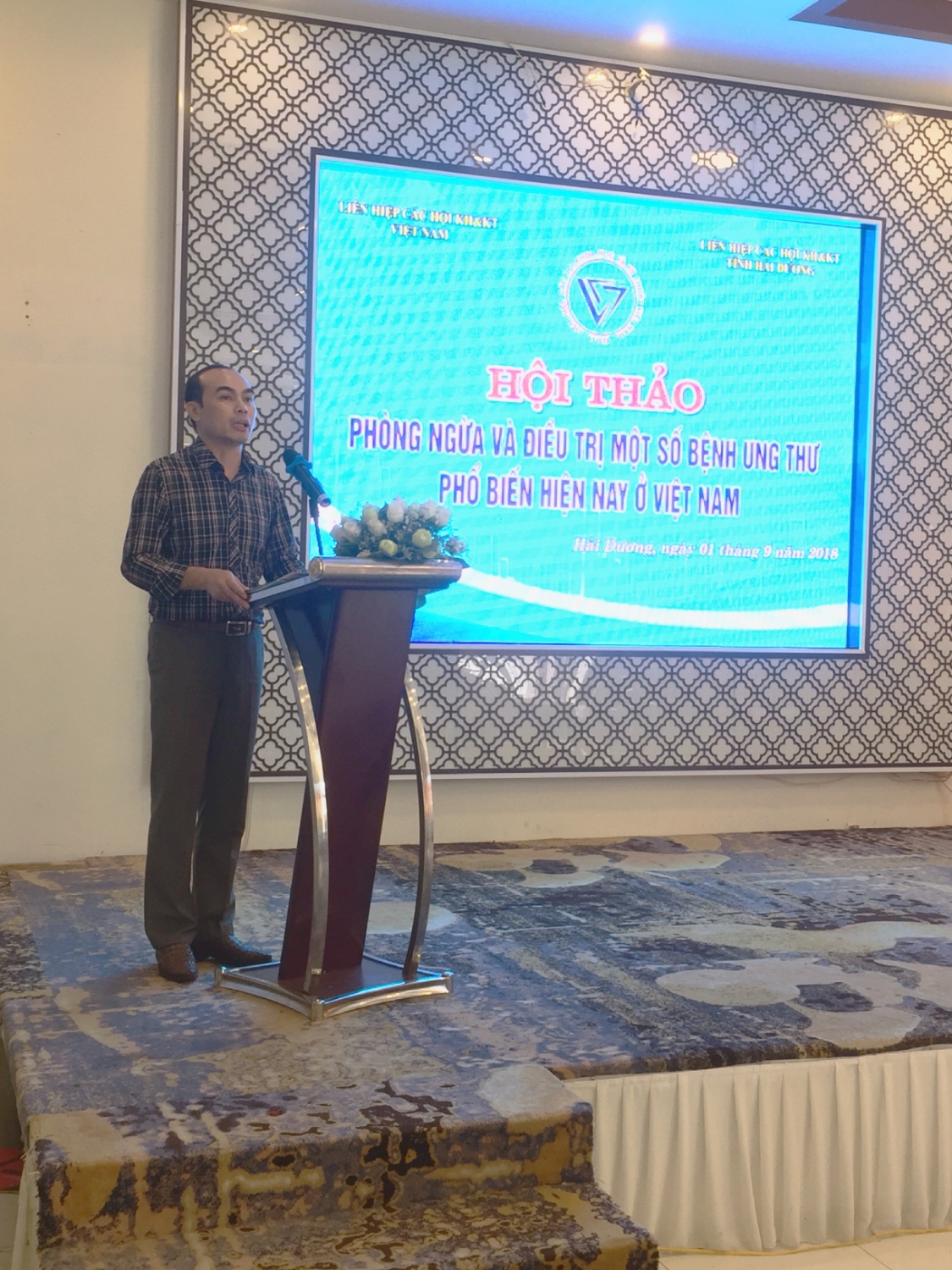 TS Nguyễn Kim Diện Chủ tịch Liên hiệp Hội Hải Dương phát biểu khai mạc Hội thảo
